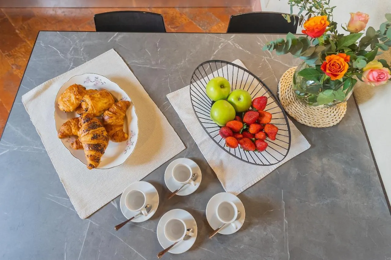 Apartment Antiche Mura Como By Rent All Como