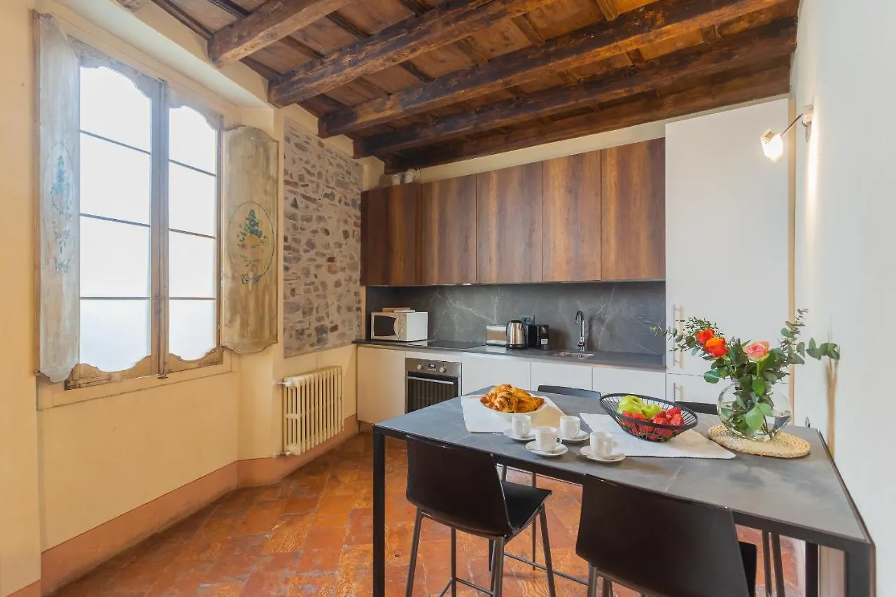 Apartment Antiche Mura Como By Rent All Como