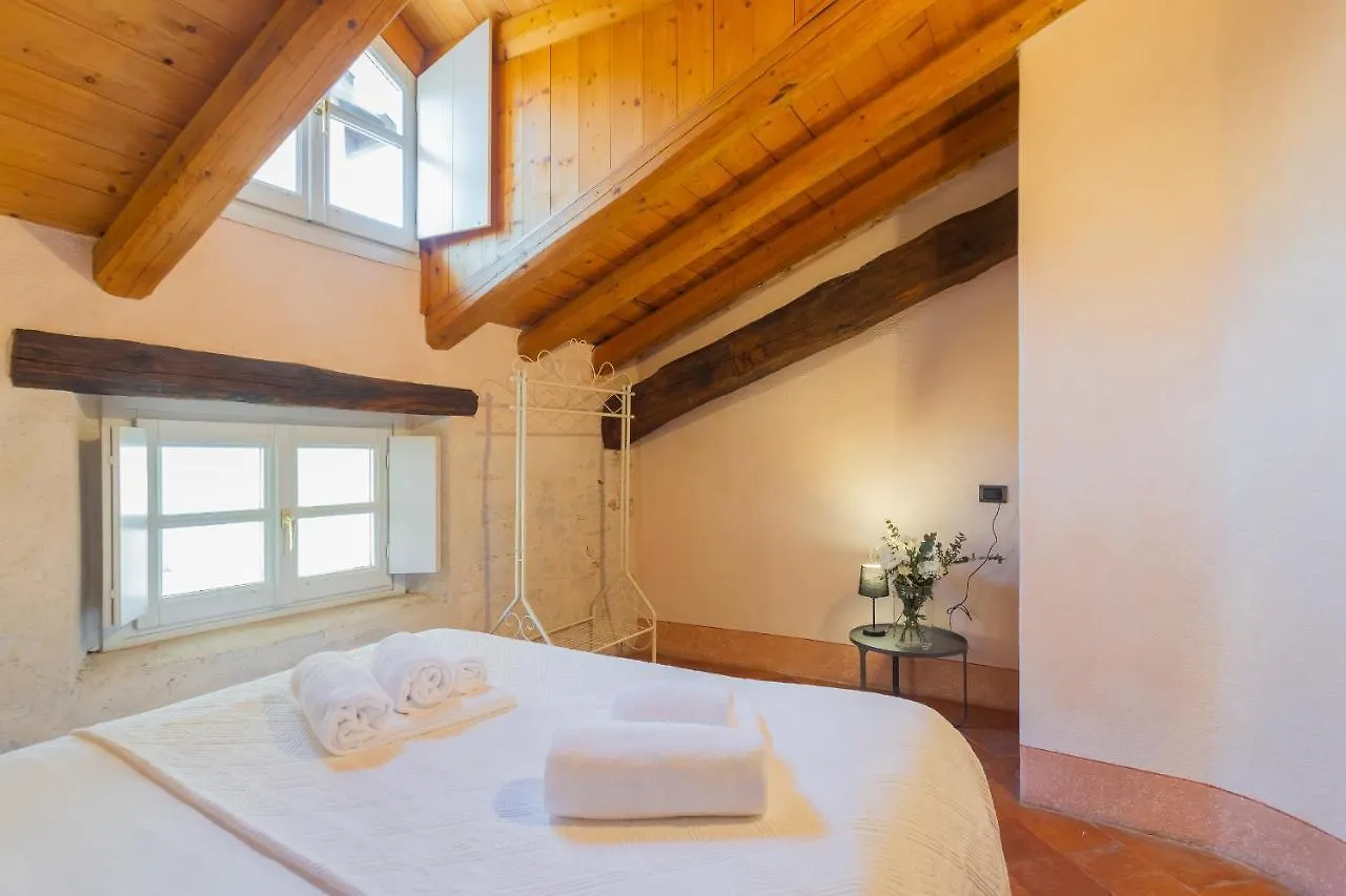 Antiche Mura Como By Rent All Como Apartment
