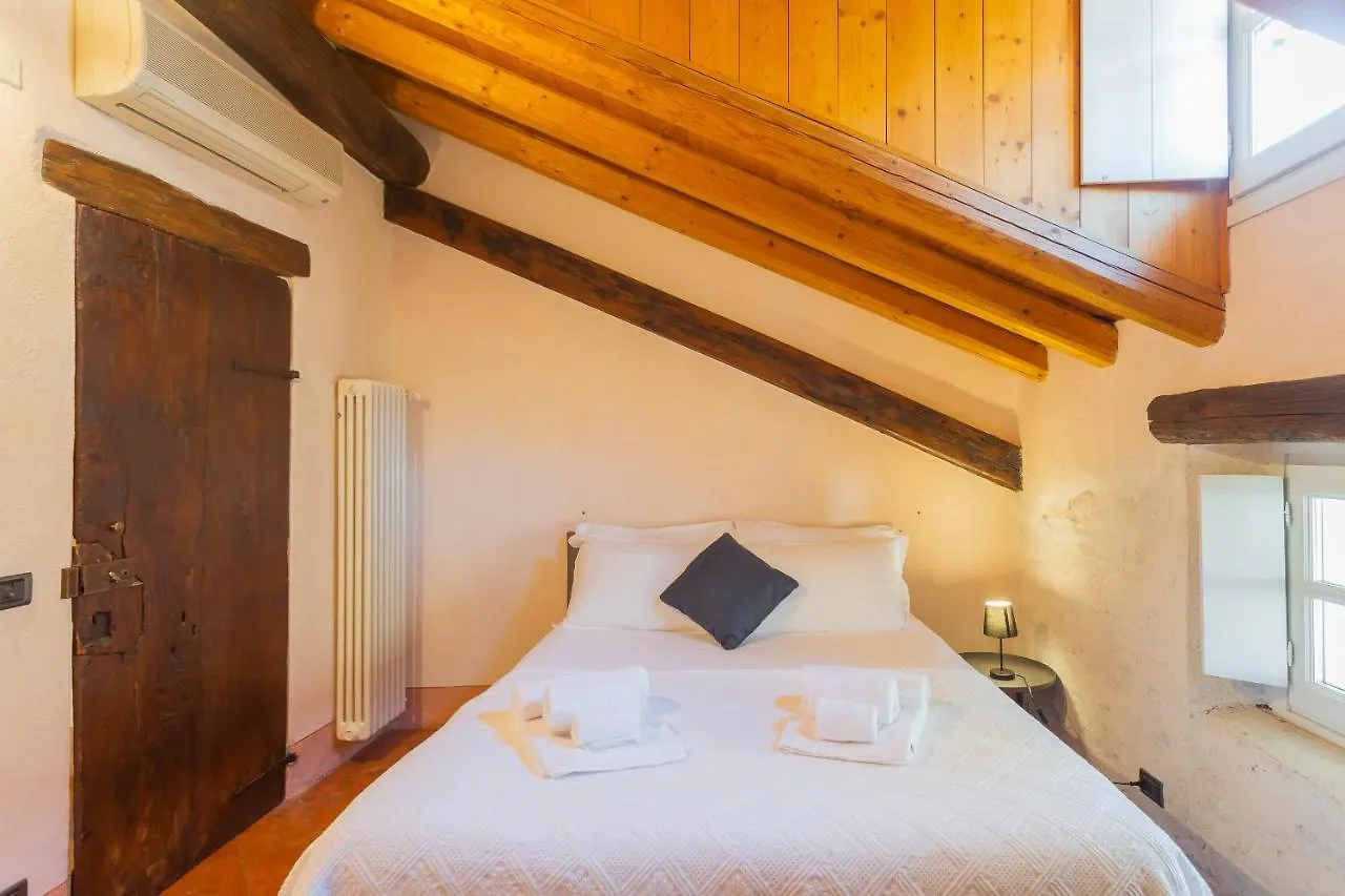 Apartment Antiche Mura Como By Rent All Como Italy