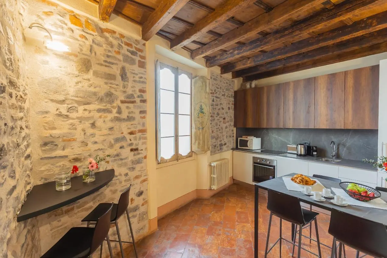 Apartment Antiche Mura Como By Rent All Como