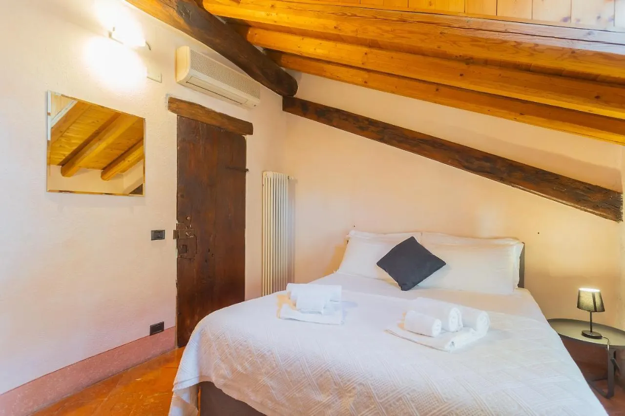 Antiche Mura Como By Rent All Como Apartment