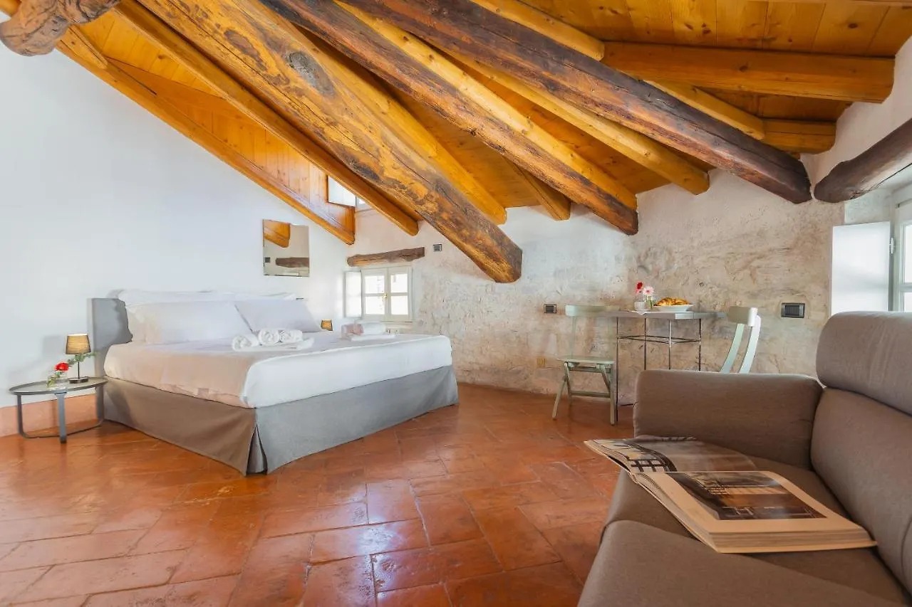 Antiche Mura Como By Rent All Como Apartment